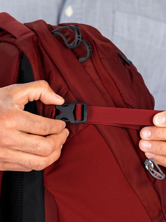 Osprey Apogee Backpack - Zircon Red