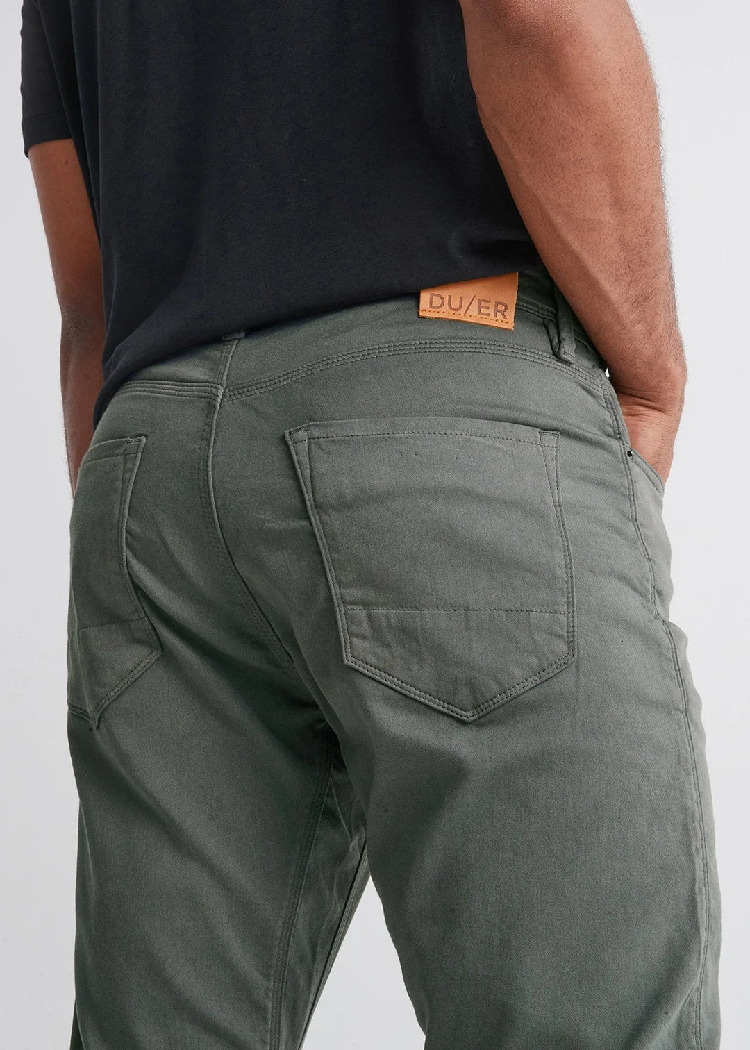 Men's No Sweat Relaxed Taper Pant